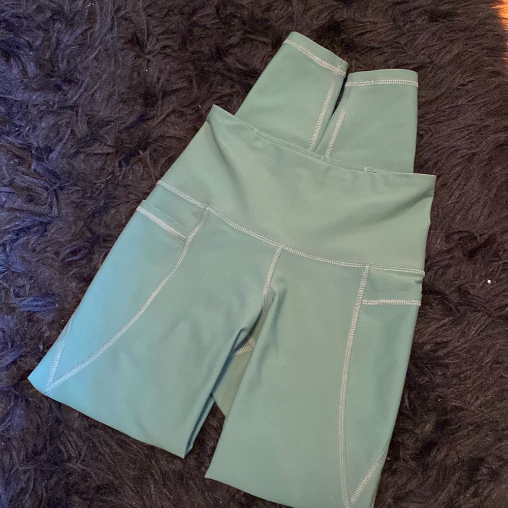 Old Navy Active light forrest green leggings